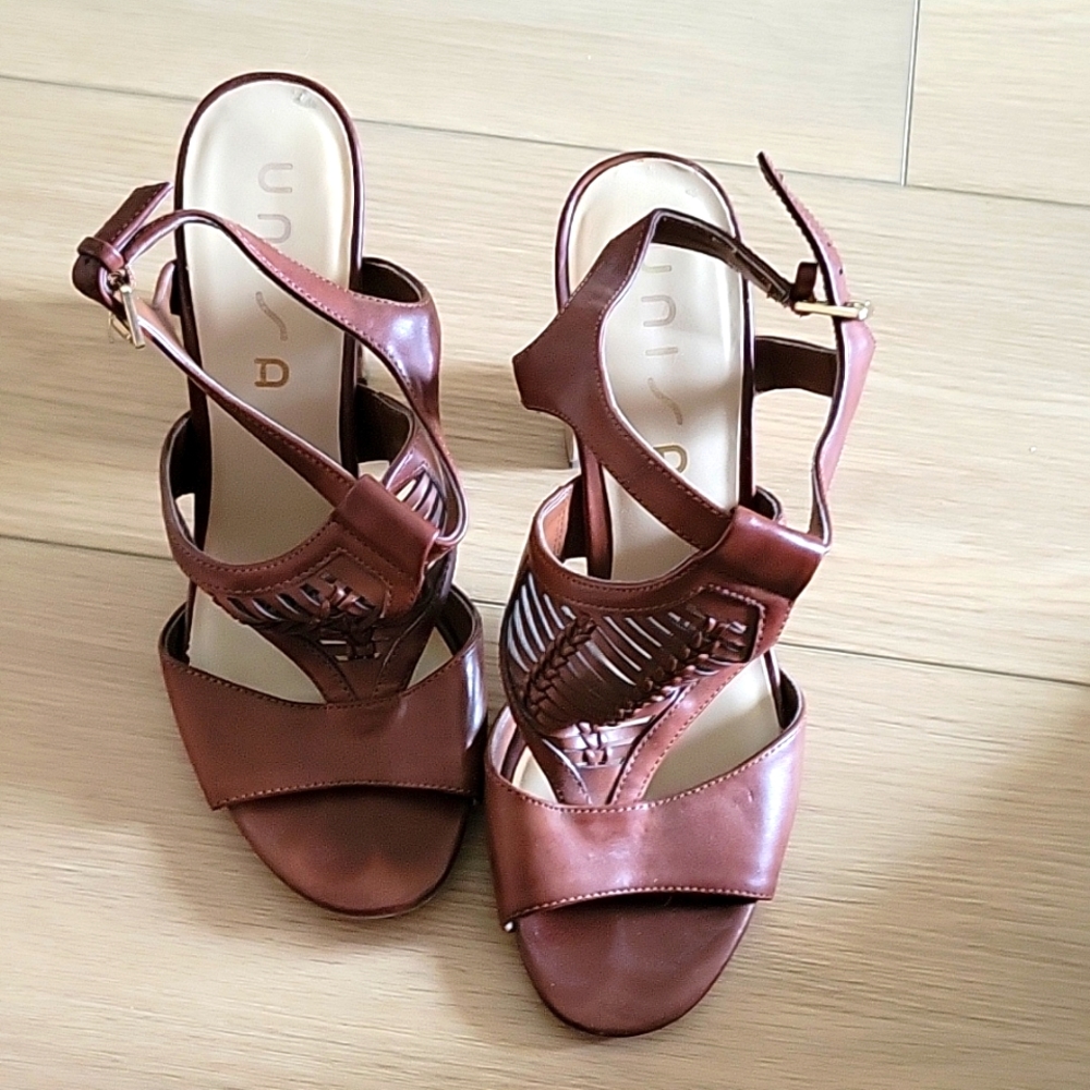 Sandals high heeled